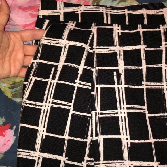 GAP Skirt - Picture 2 of 7